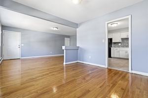 featured image of 9 Allen St #1