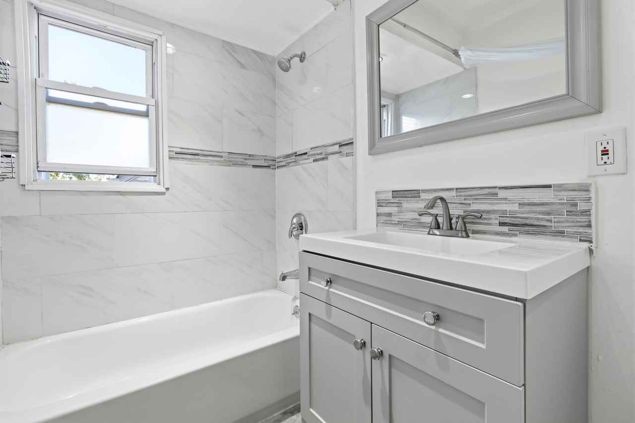 9 Allen St #1 - Photo 2 of 17