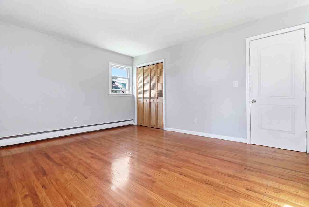 9 Allen St #1 - Photo 5 of 17