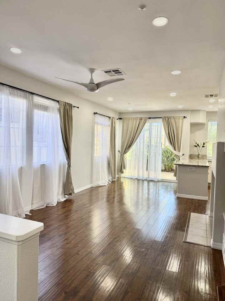 613 Sweet Pea Pl #NA - Photo 2 of 35