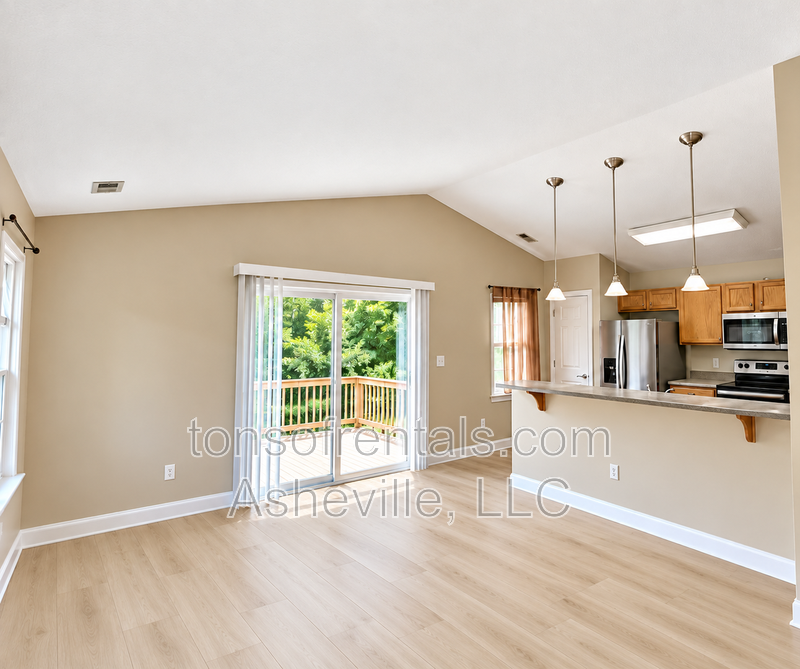 100 Little Fox Ln - Photo 6 of 17