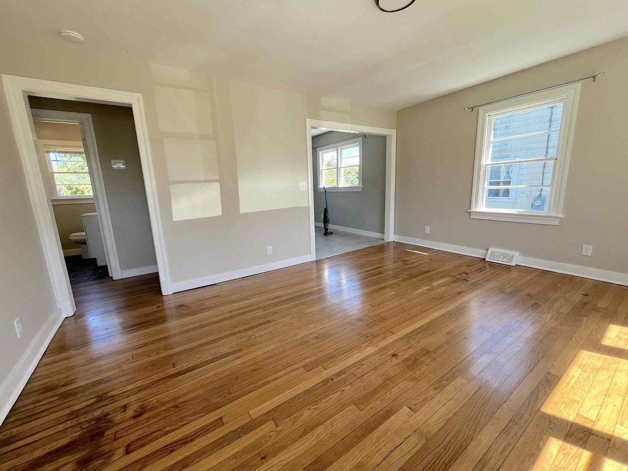 1317 E Market St #A - Photo 4 of 17