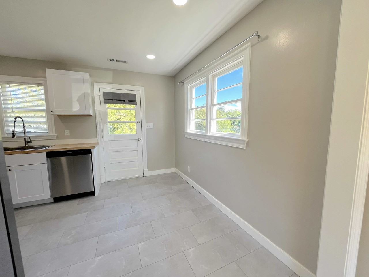 1317 E Market St #A - Photo 5 of 17