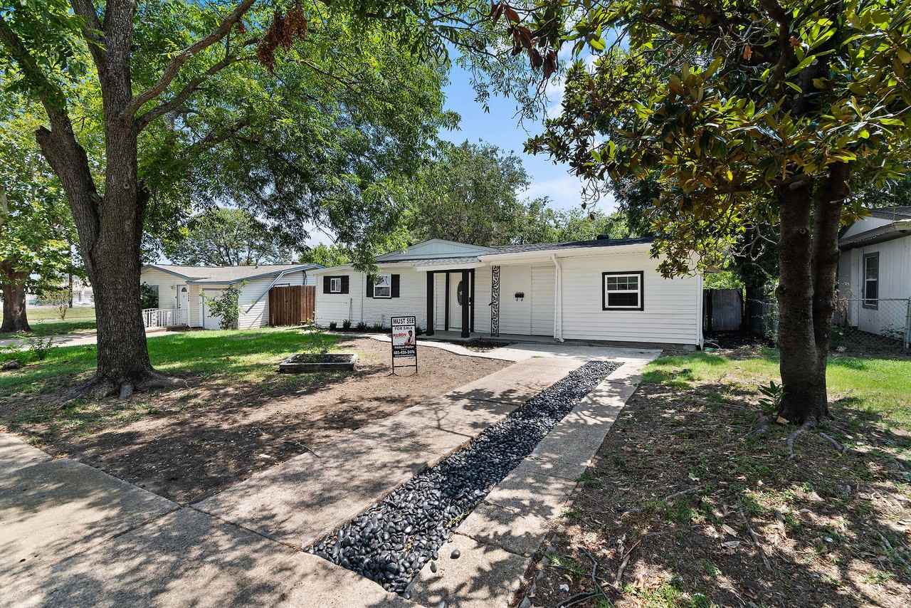 3022 Shorewood Dr #NA - Photo 3 of 17