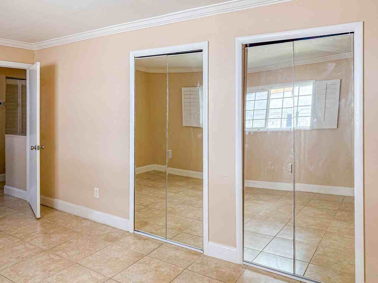 633 Ne 2nd Ave #15 - Photo 3 of 21