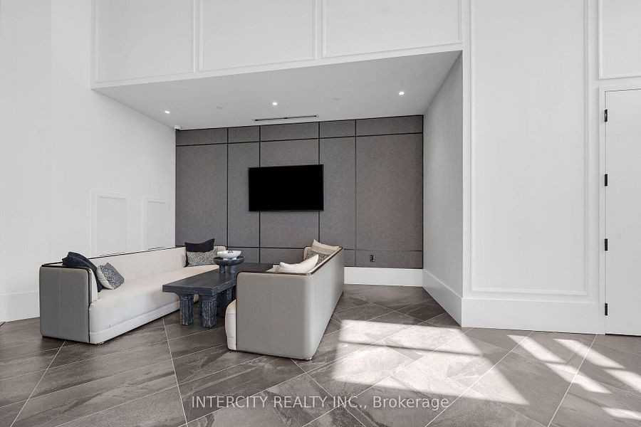2075 King Road #619 - Photo 3 of 13