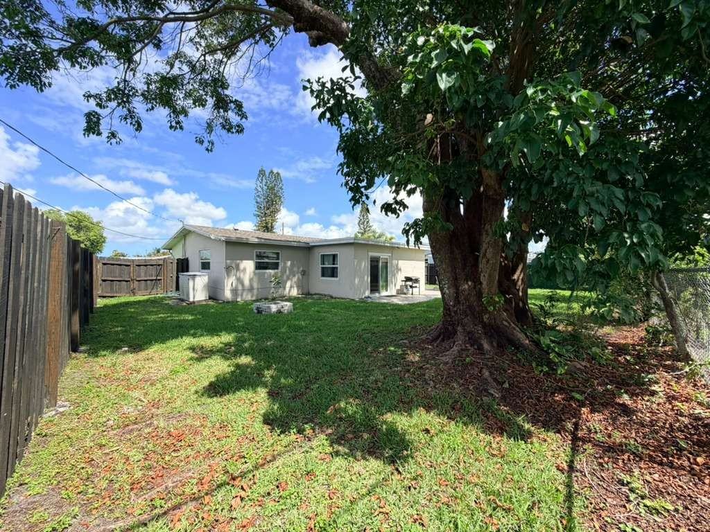 2631 Nw 94th Ave #NA - Photo 3 of 25