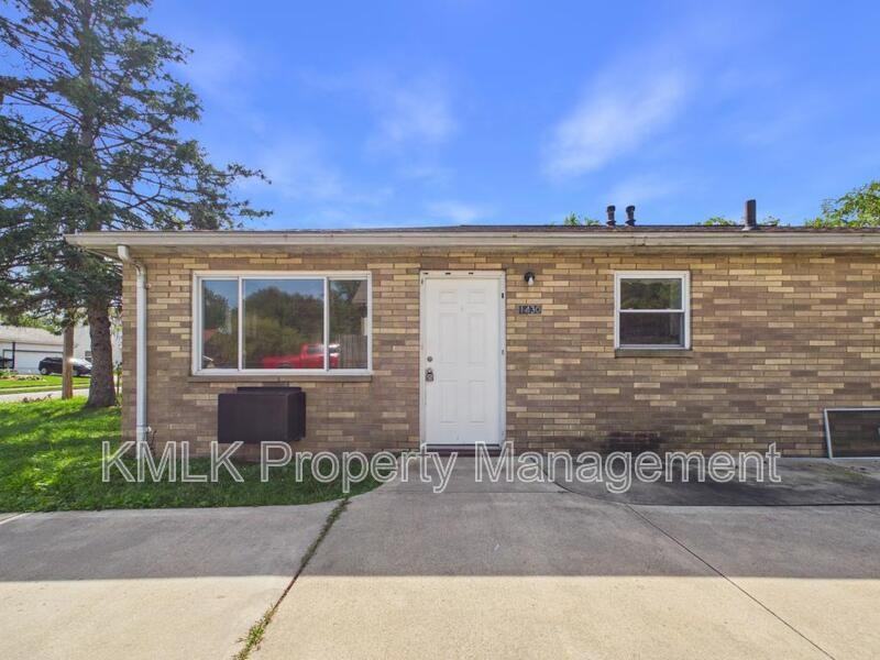 1430 Virginia Ave - Photo 2 of 17