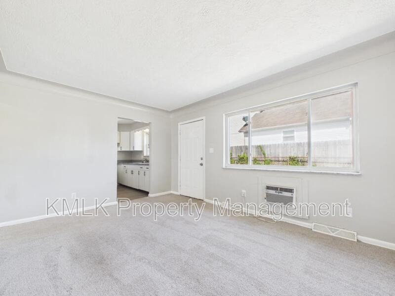 1430 Virginia Ave - Photo 5 of 17