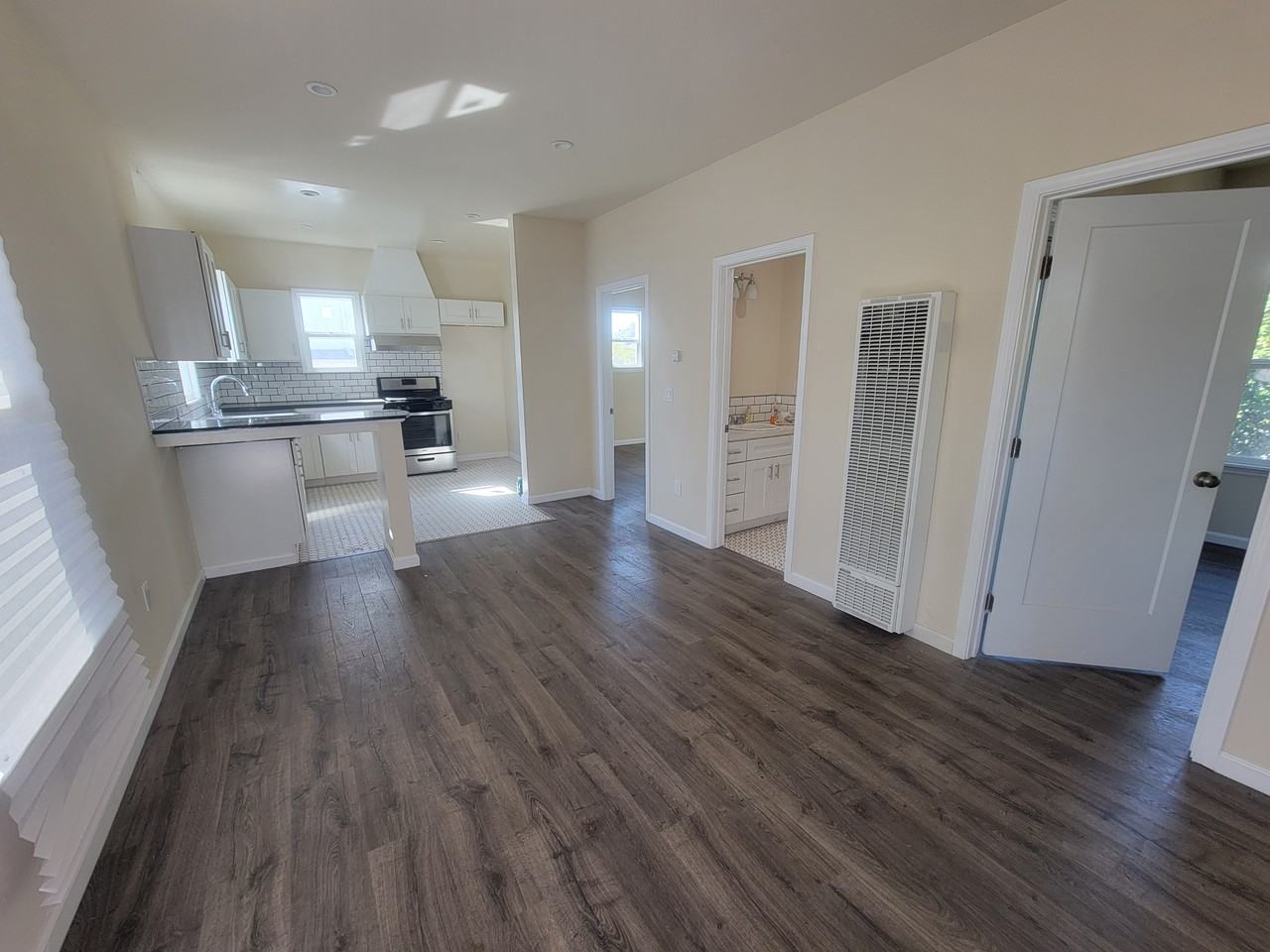 958 43rd St #NA - Photo 4 of 13