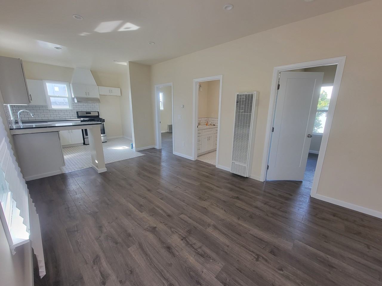 958 43rd St #NA - Photo 5 of 13