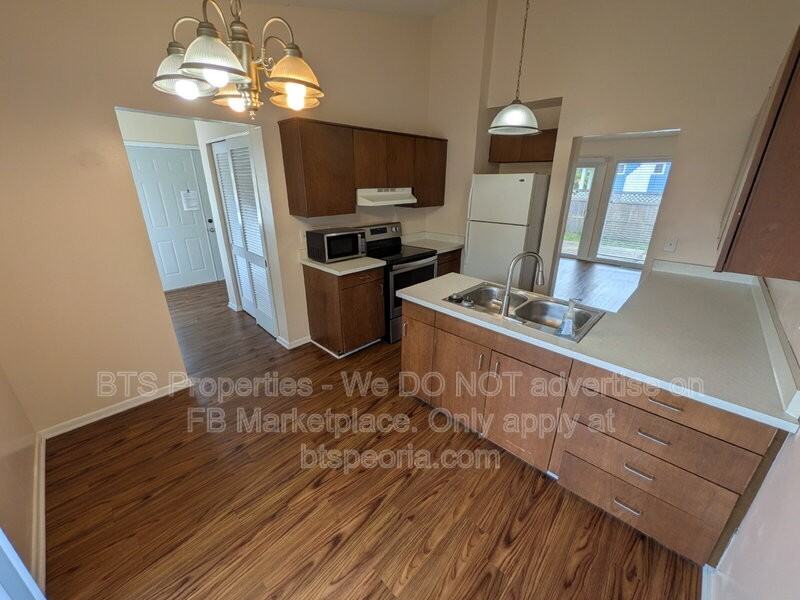 5513 N University St - Photo 5 of 20