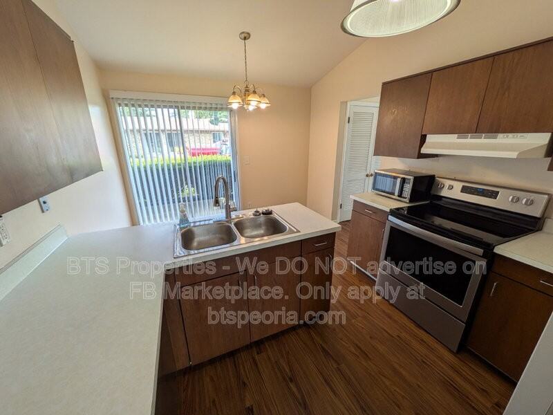 5513 N University St - Photo 6 of 20