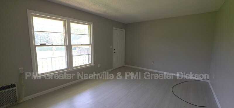 542 Ashe Ave #7 - Photo 3 of 7