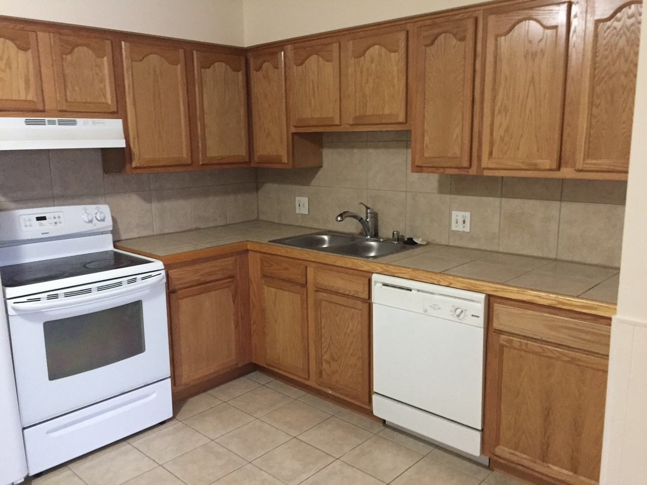 14680 Middle Gibraltar Rd - Photo 6 of 12