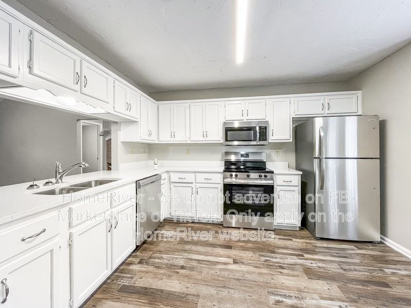 4141 Shadow Glen Dr - Photo 4 of 20