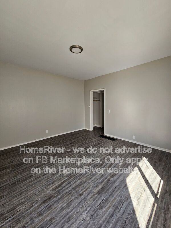 1632 Dewey Ave - Photo 4 of 21