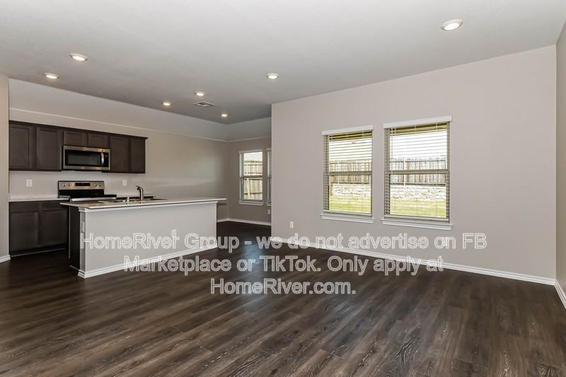 603 Chuck Wagon Dr - Photo 2 of 18