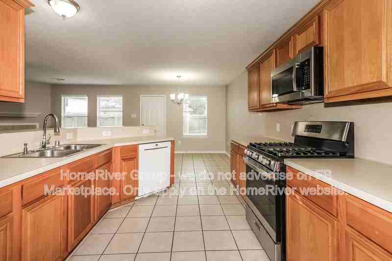 13505 Barton Meadow Ln - Photo 4 of 22