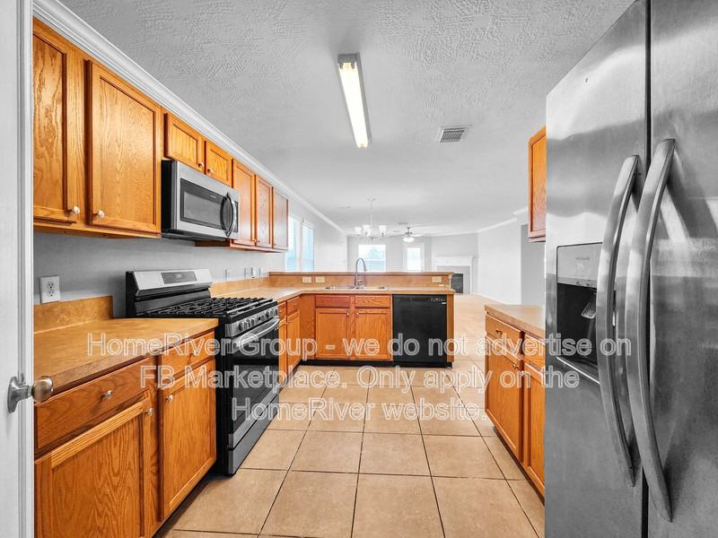 426 Canton Bluff Ln - Photo 5 of 27