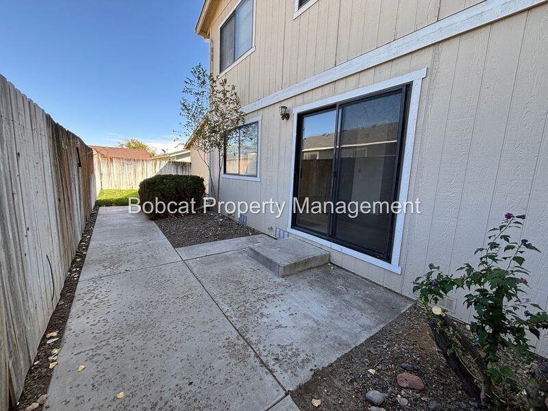 136 Dayton Village Pkwy #C - Photo 2 of 32