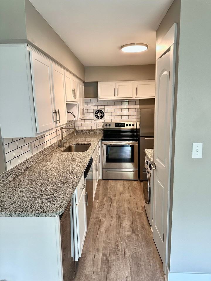 NEWLY Remodeled Apartments walking distance from IU Campus - Photo 2 of 29