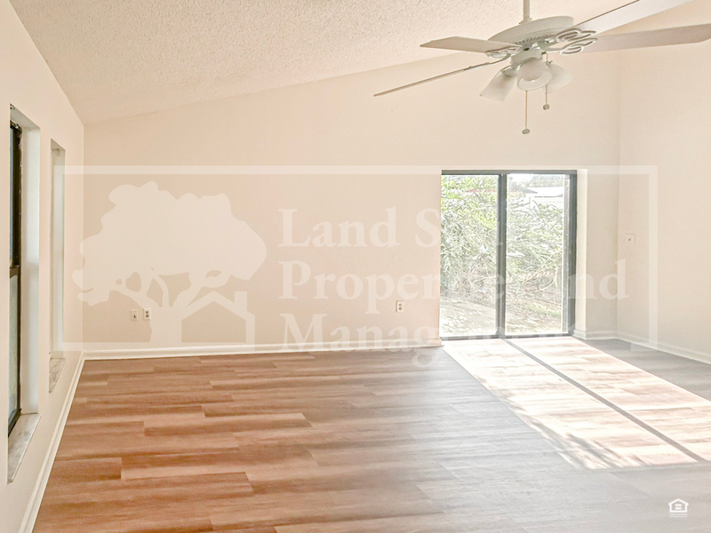 227 Village View Ln - Photo 2 of 8