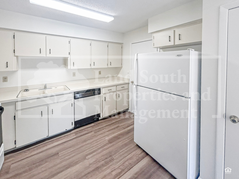227 Village View Ln - Photo 3 of 8