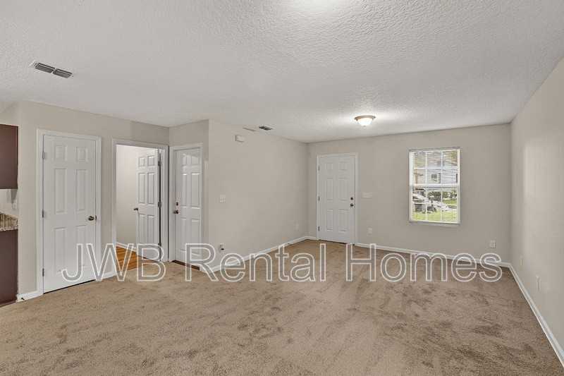 927 Ardoon St - Photo 6 of 18