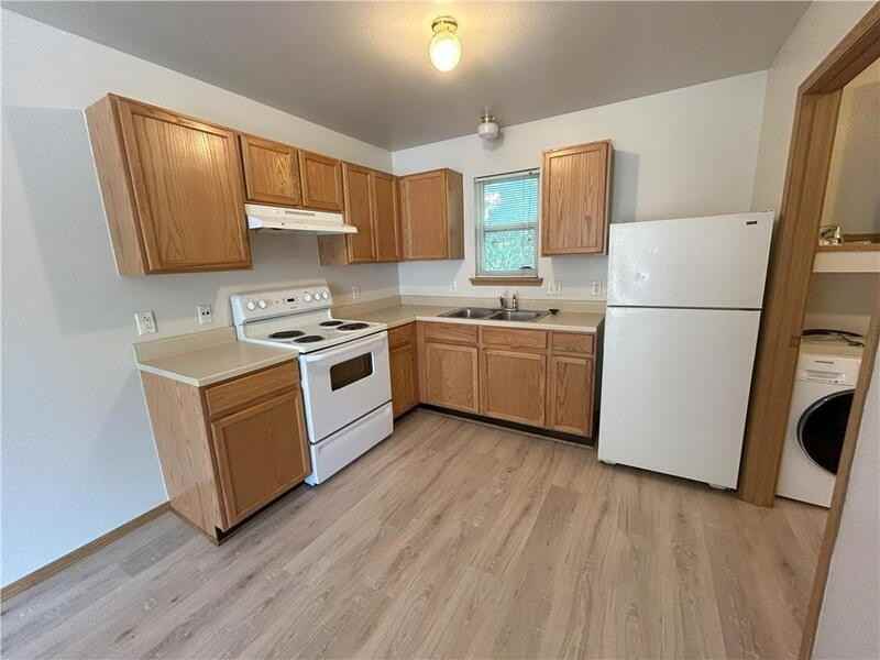 1635 W Neptune St #13 - Photo 3 of 6
