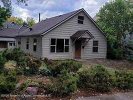 featured image of 931 Blake Ave
