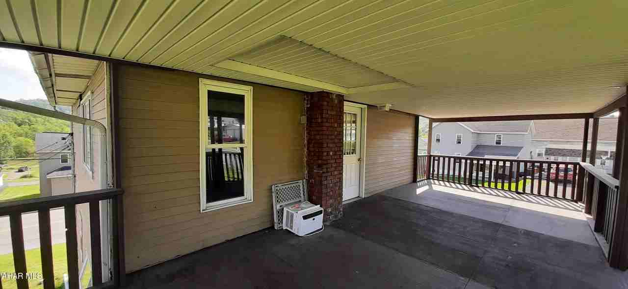 2209 Philadelphia Ave - Photo 5 of 30