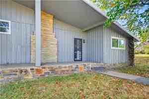 featured image of 202 3rd Ave Se #A
