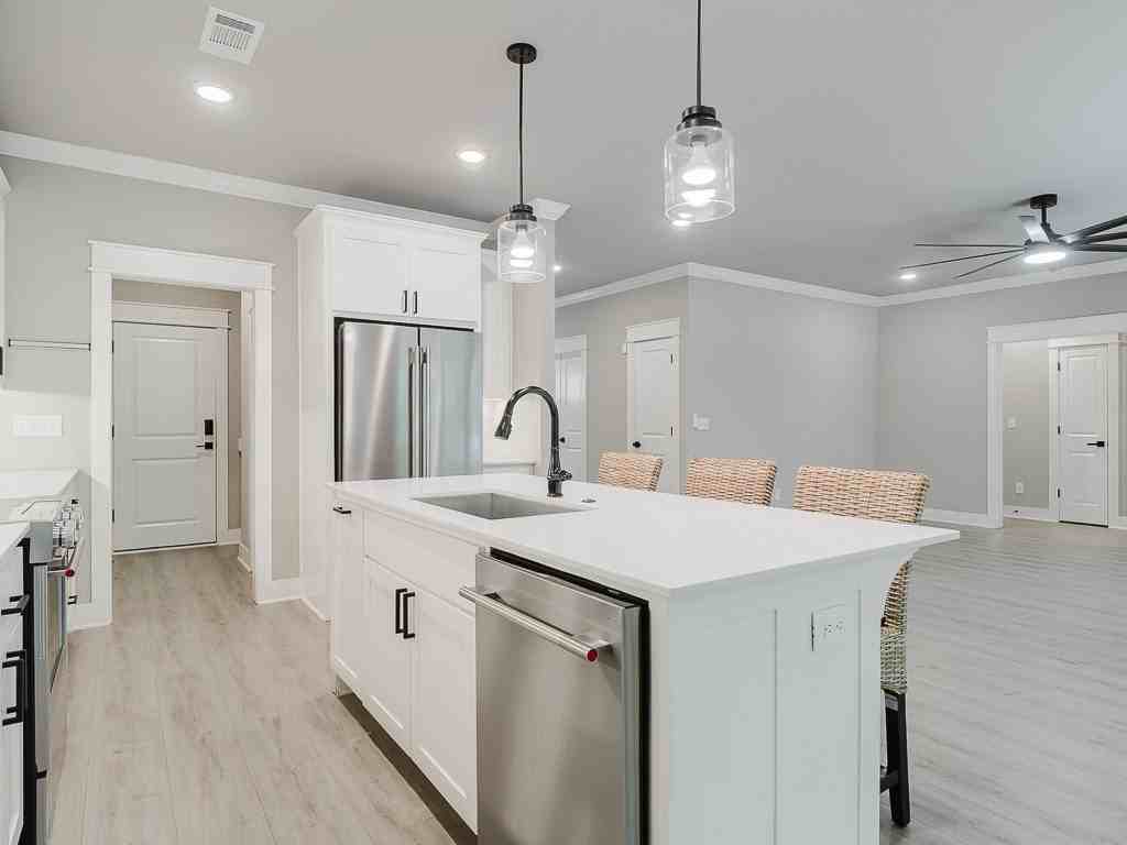 92 Witherby Dr - Photo 6 of 39