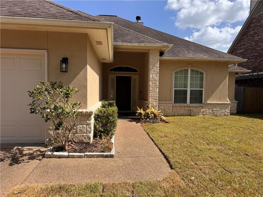 4410 Pickering Pl - Photo 2 of 17