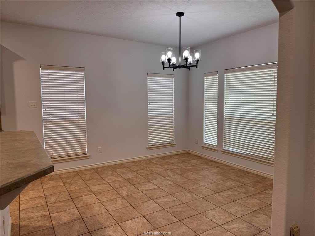 4410 Pickering Pl - Photo 7 of 17