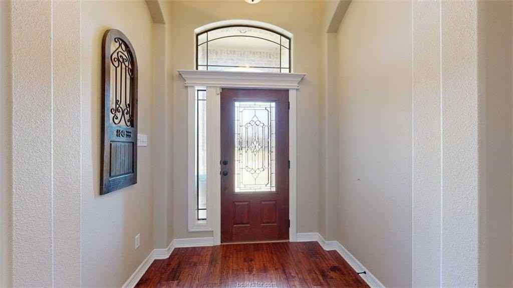 3900 Latinne Ln - Photo 2 of 38
