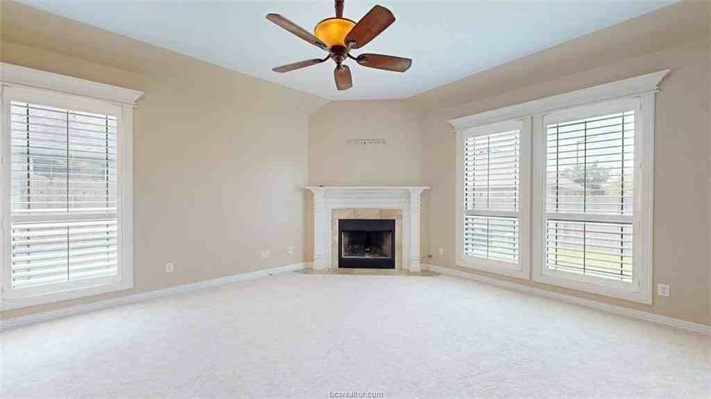 3900 Latinne Ln - Photo 3 of 38