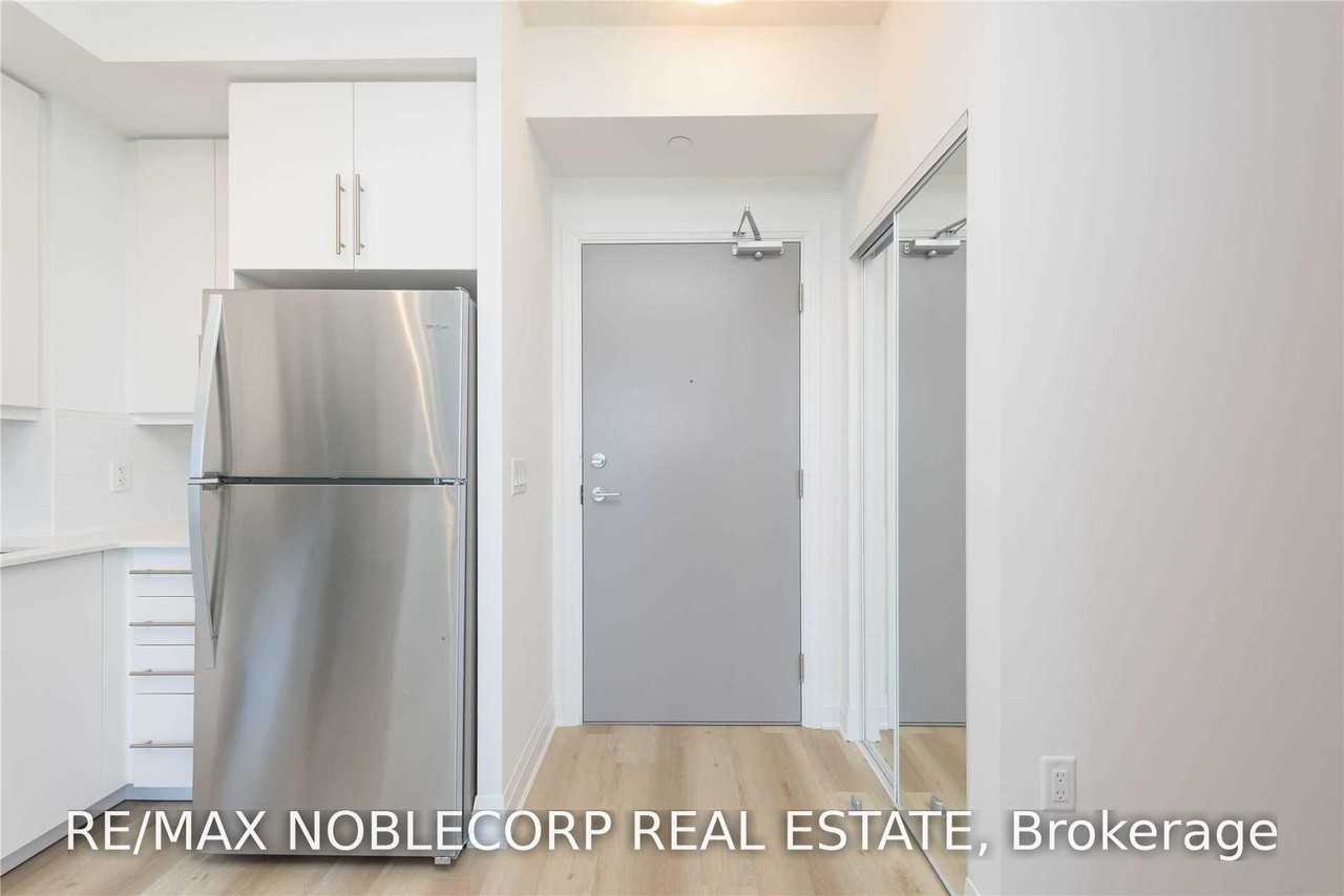 3220 Sheppard Avenue East #519 - Photo 3 of 16