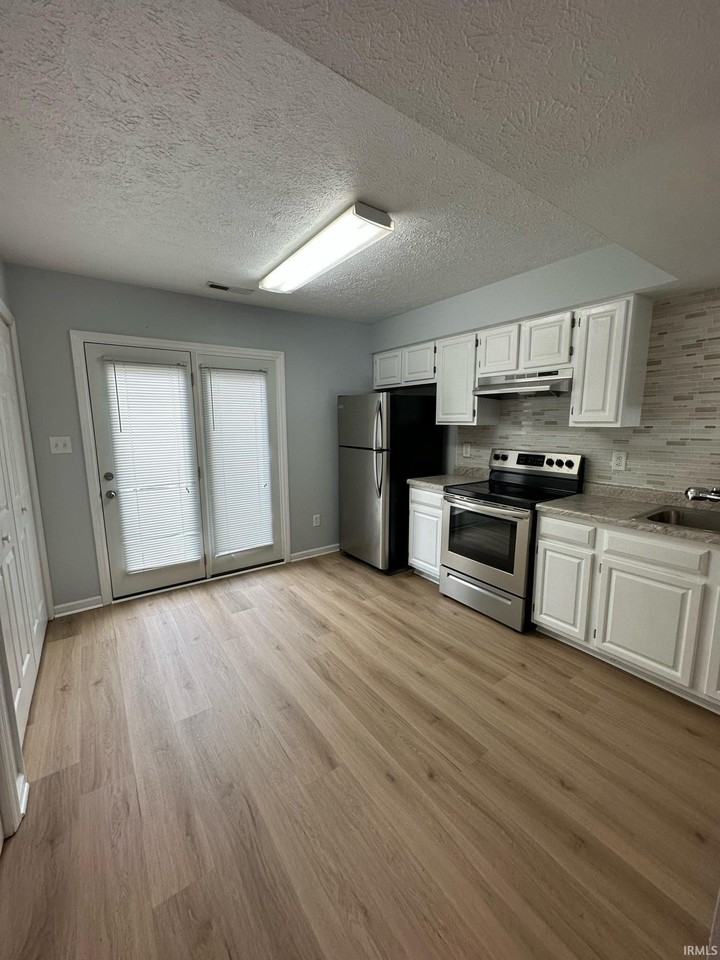 648 E Sherwood Hills Dr - Photo 3 of 13
