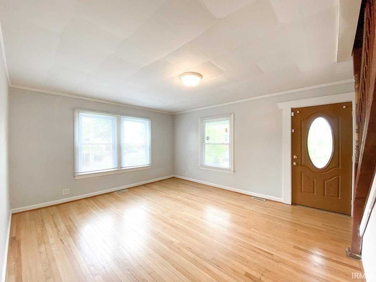 108 E Cottage Grove Ave - Photo 2 of 34
