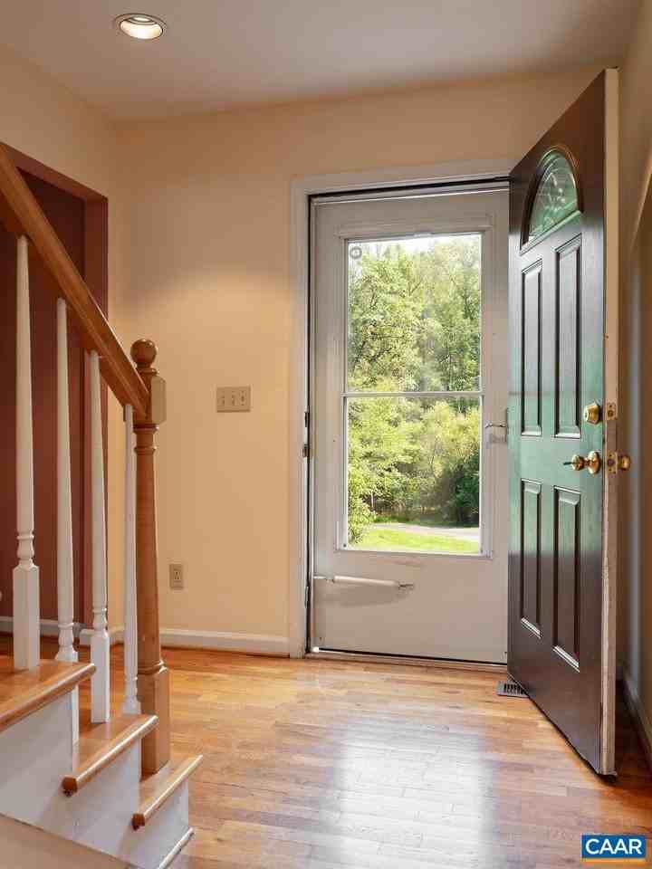 540 Rocky Hollow Rd - Photo 2 of 19