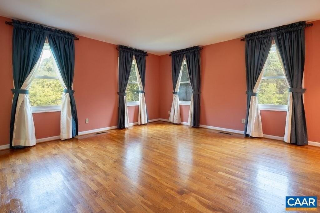 540 Rocky Hollow Rd - Photo 4 of 19