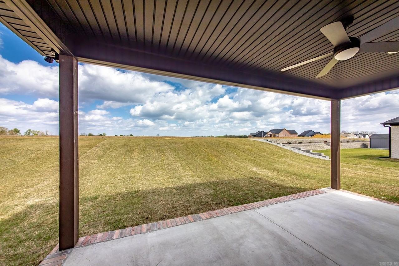 219 Michelle Dr - Photo 5 of 35