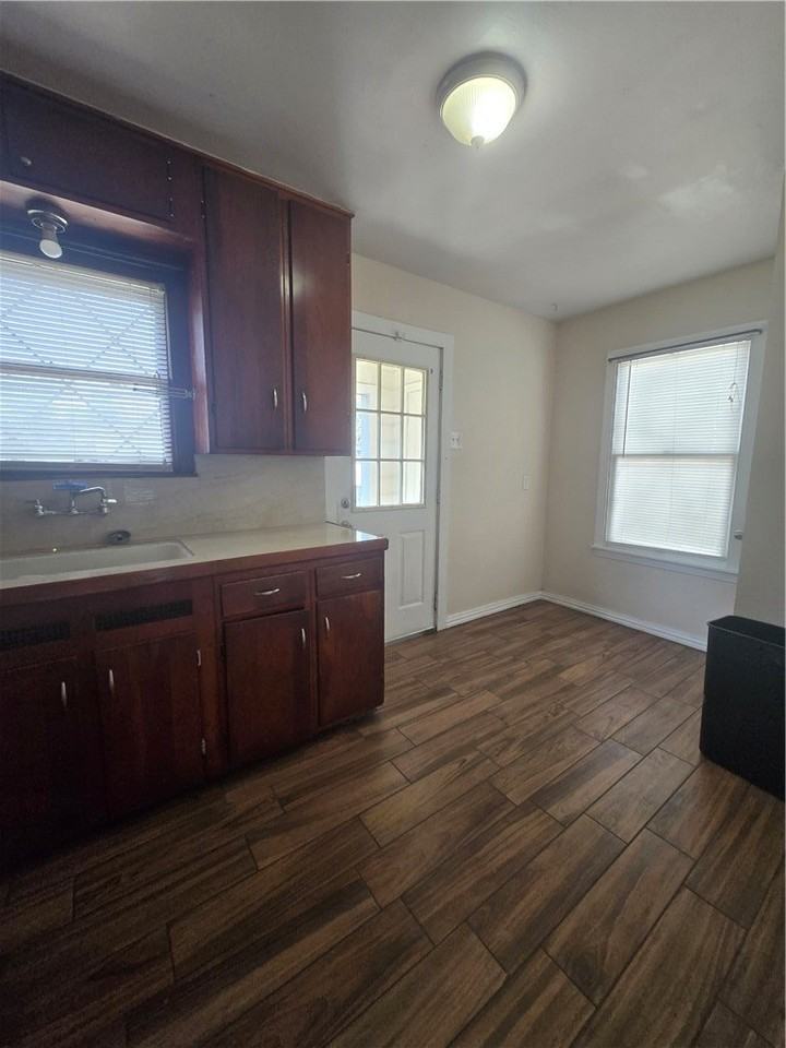 4417 Townsend St - Photo 6 of 14
