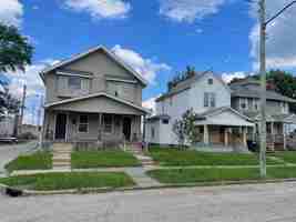 featured image of 608 E 4th Ave