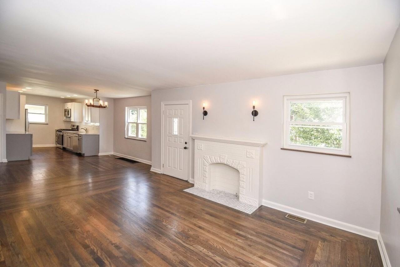 6828 Buckingham Pl - Photo 2 of 25