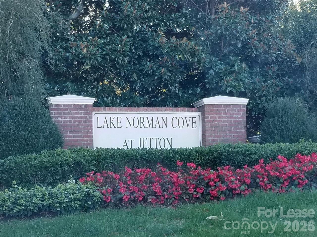 20528 Harbor View Dr - Photo 2 of 15