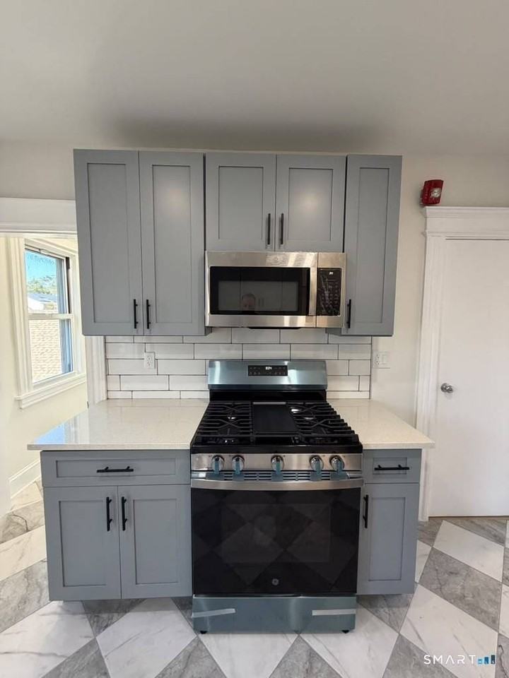 264 Clover St #2ndFL - Photo 2 of 17