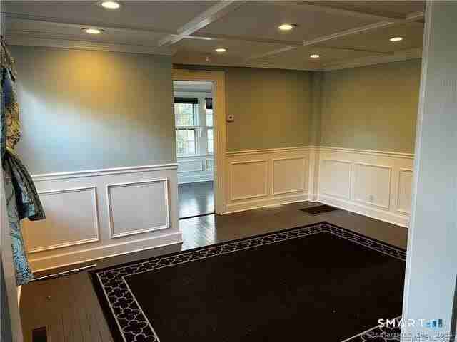 150 Maple St - Photo 5 of 22